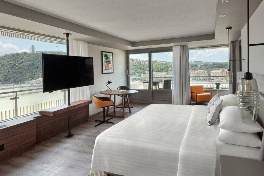 Budapest Marriott Hotel hotel bedroom,ocean view