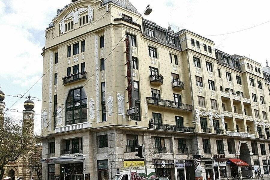 Budapest Panorama Central facade