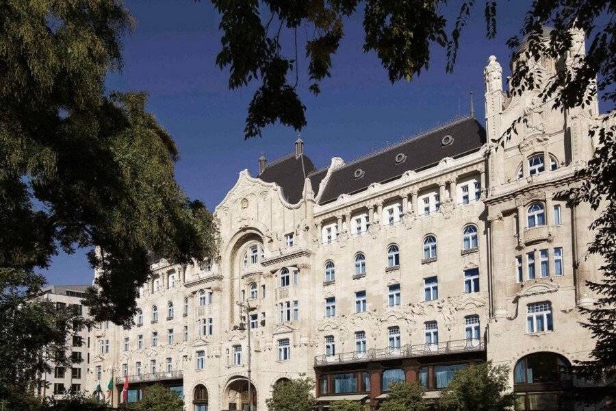 Four Seasons Hotel Gresham Palace Budapest facade