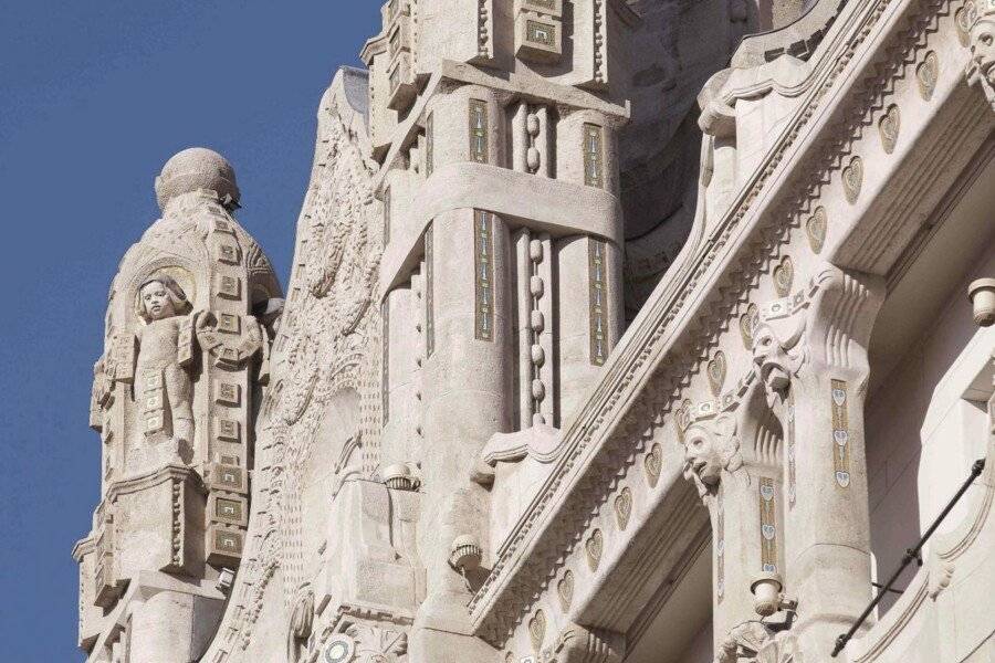 Four Seasons Hotel Gresham Palace Budapest , facade