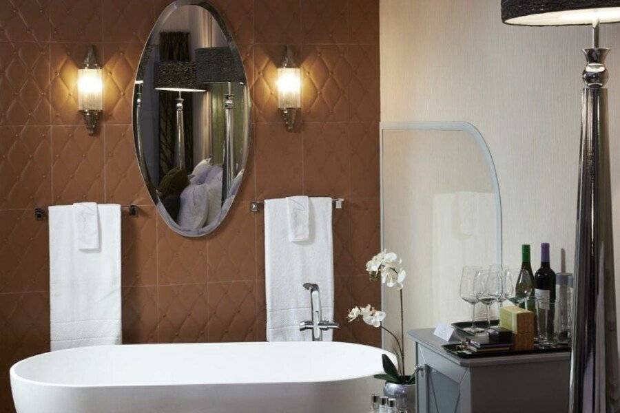 Aria Hotel Budapest by Library Hotel Collection bathtub