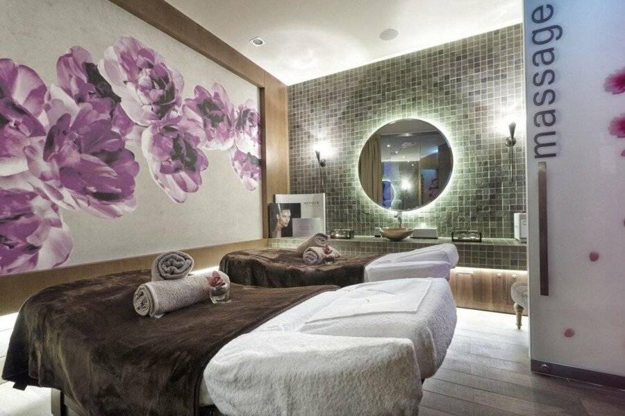 Aria Hotel Budapest by Library Hotel Collection spa