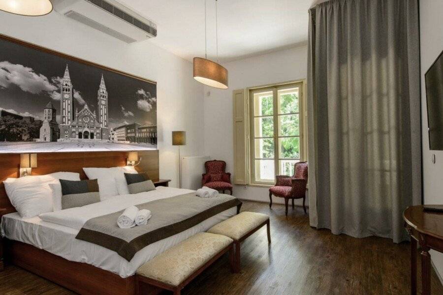 Klebelsberg Kastély hotel bedroom