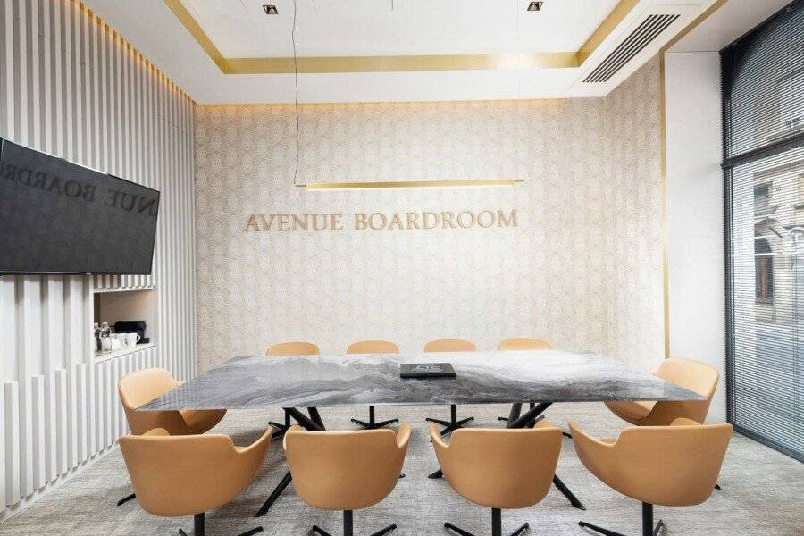 Three Corners Avenue Hotel conference room