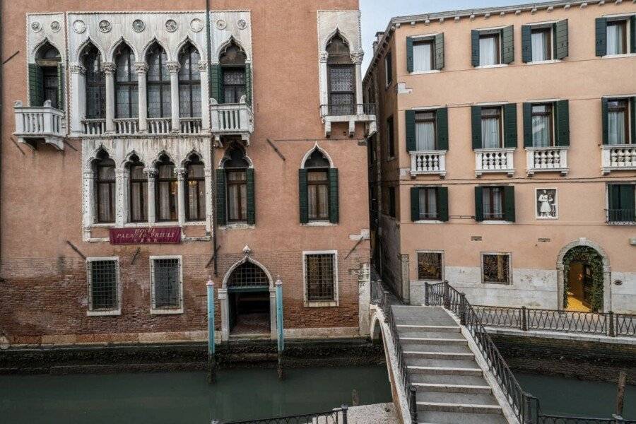 Hotel Palazzo Priuli facade