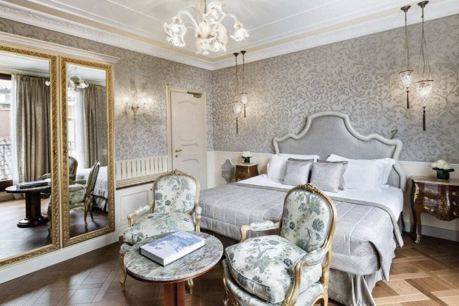 Baglioni Hotel Luna - The Leading Hotels of the World hotel bedroom