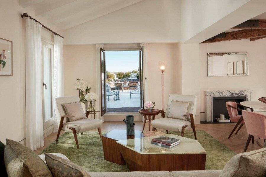 The St. Regis Venice hotel bedroom,balcony