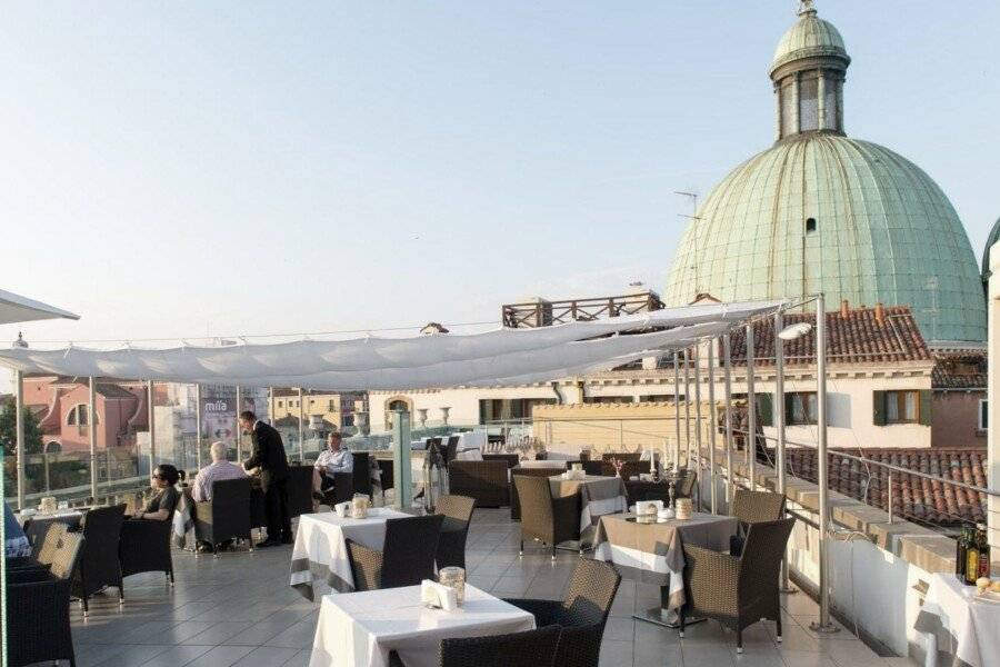 Hotel Carlton On The Grand Canal rooftop pool,restaurant,ocean view