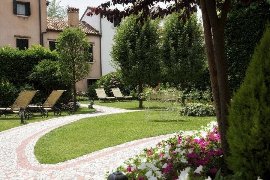 Hotel Olimpia Venice garden