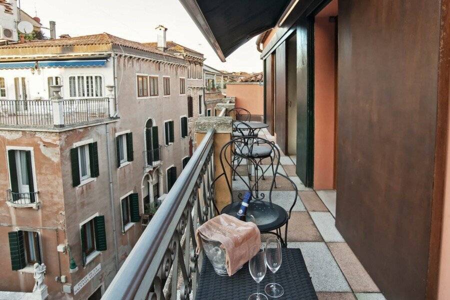 Hotel La Fenice et Des Artistes balcony,ocean view