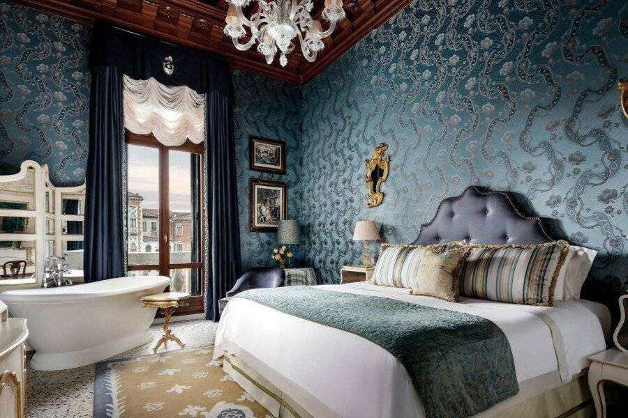 The Gritti Palace, a Luxury Collection Hotel hotel bedroom,bathtub,balcony