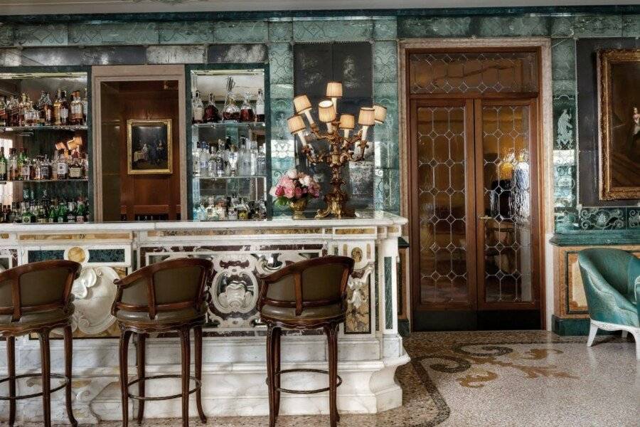 The Gritti Palace, a Luxury Collection Hotel bar