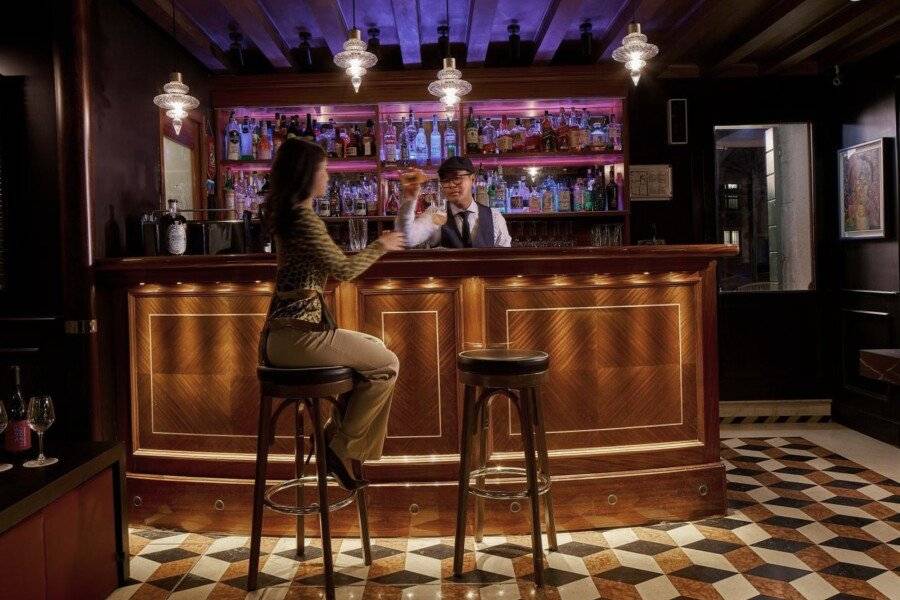 Unahotels Ala Venezia bar