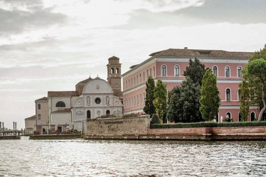 San Clemente Palace Kempinski Venice , facade