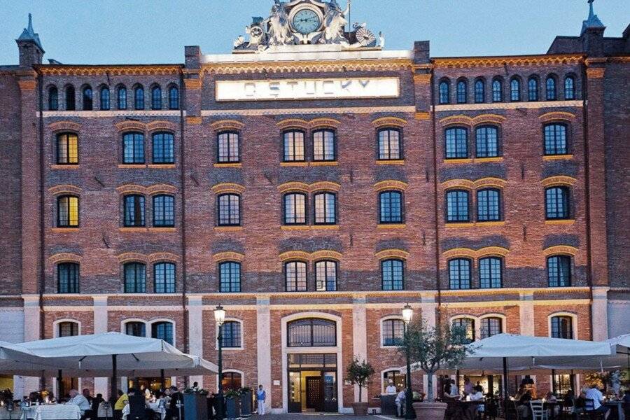 Hilton Molino Stucky Venice facade,restaurant