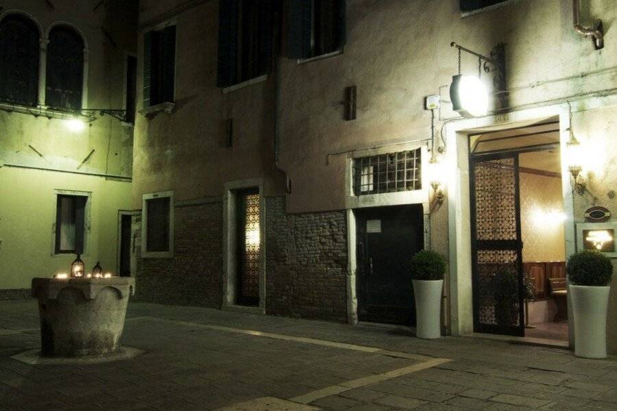 Hotel Campiello ,hotel facade