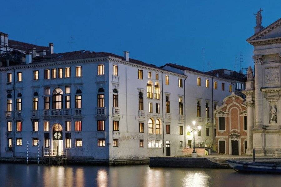 Hotel Palazzo Giovanelli e Gran Canal facade