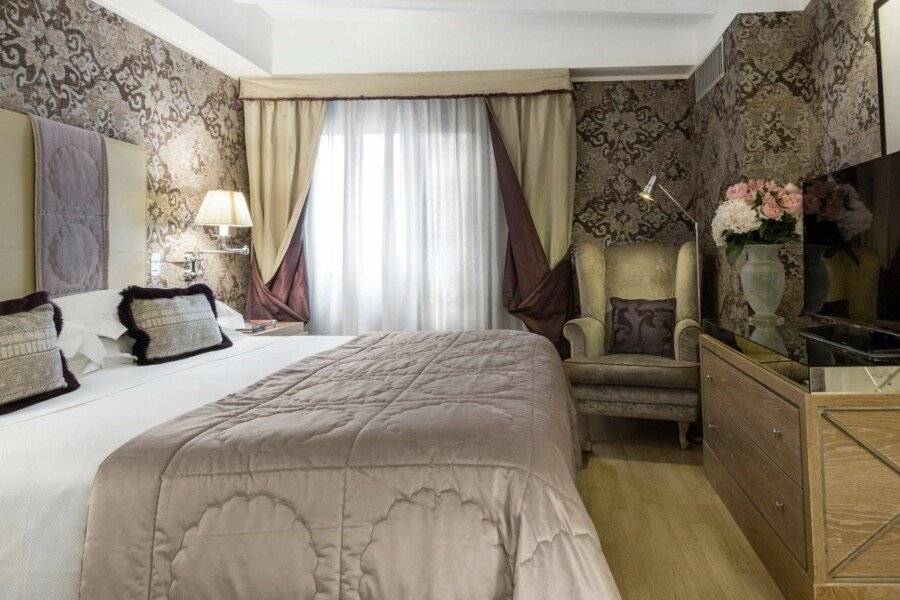 Splendid Venice - Starhotels Collezione hotel bedroom