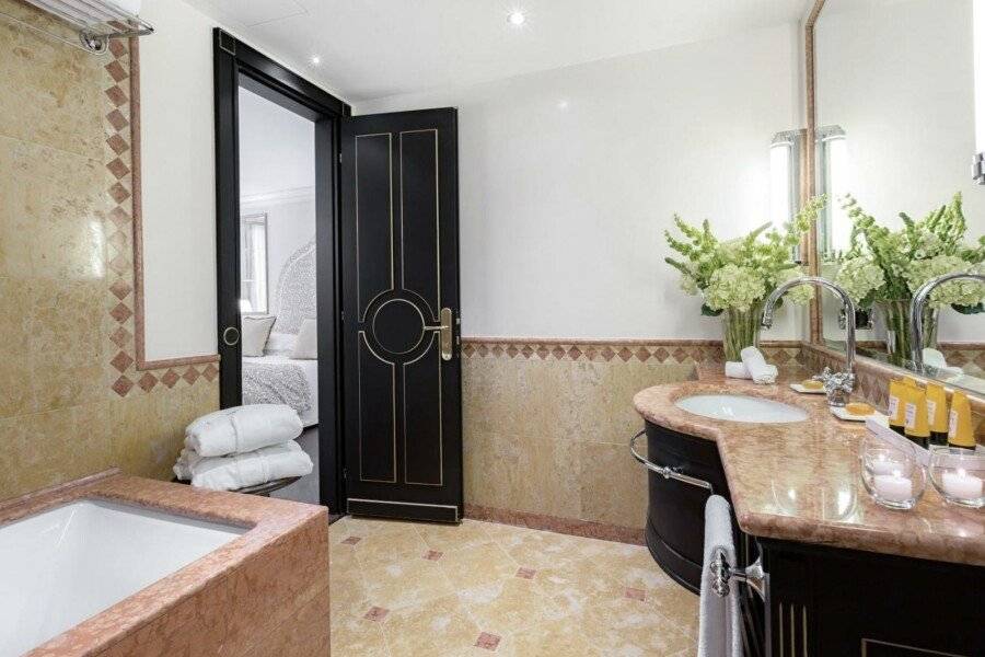 Splendid Venice - Starhotels Collezione bathtub