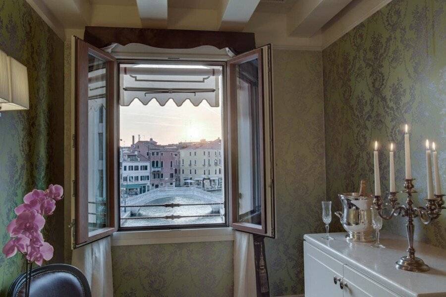 Hotel Moresco, Venice hotel bedroom,ocean view