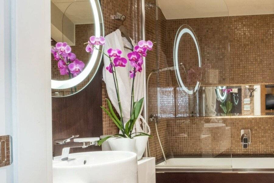 Hotel Moresco, Venice bathtub