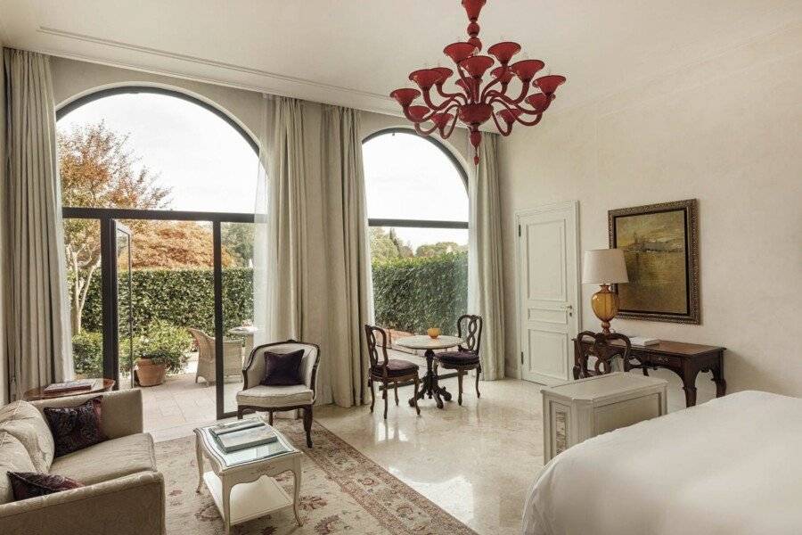 Hotel Cipriani, A Belmond Hotel hotel bedroom