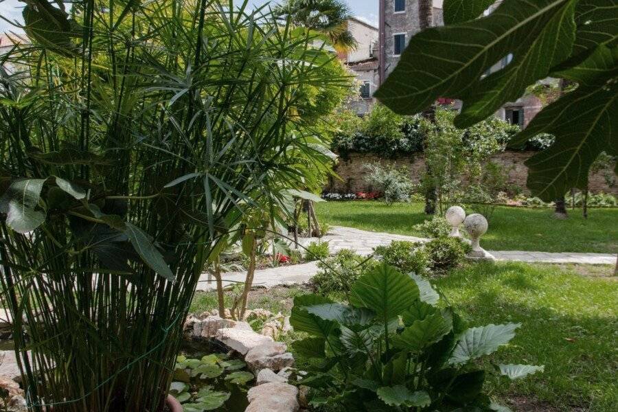 Hotel Sant'Antonin garden