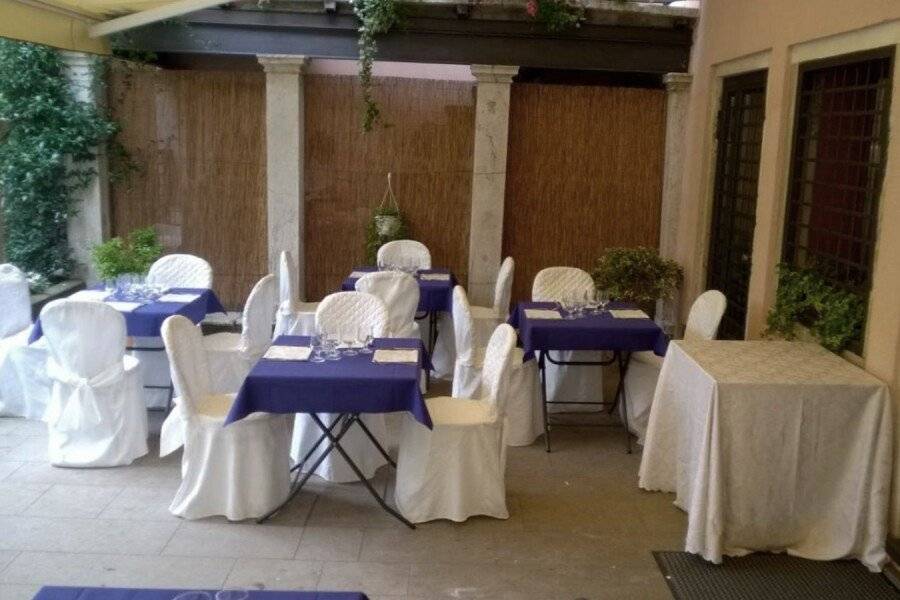 Hotel Sant'Antonin restaurant,garden