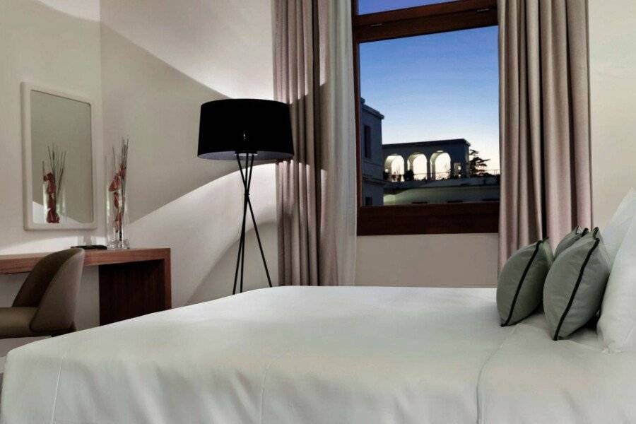 JW Marriott Venice Resort & Spa hotel bedroom