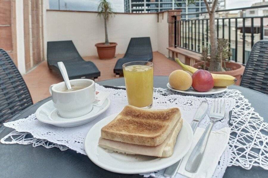 Hotel Nuevo Triunfo breakfast, balcony