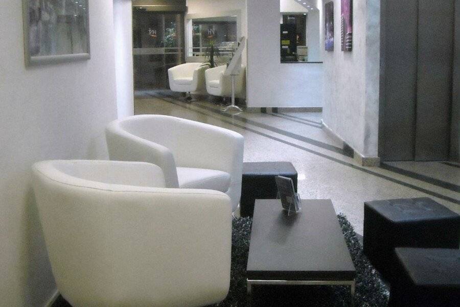 Hotel Nuevo Triunfo lobby