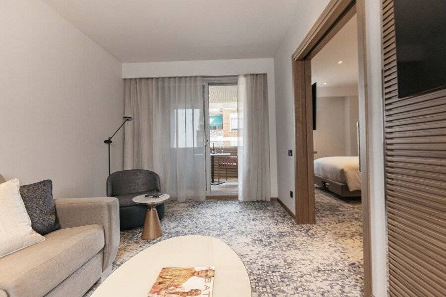 InterContinental Barcelona, an IHG Hotel hotel bedroom,balcony