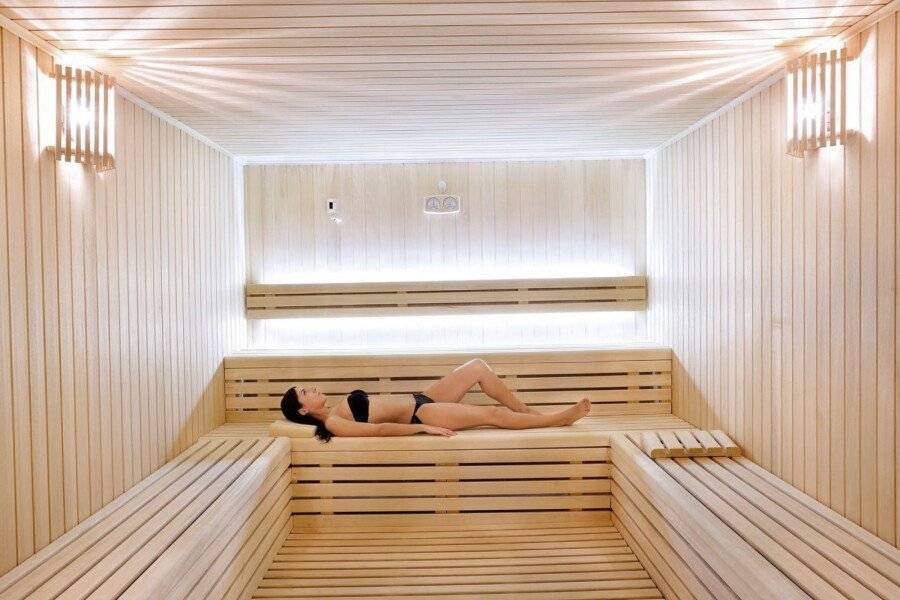 InterContinental Barcelona, an IHG Hotel spa, sauna