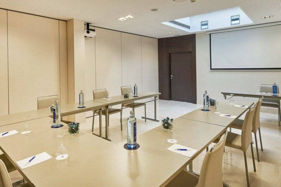 NH Sants conference room,meeting room