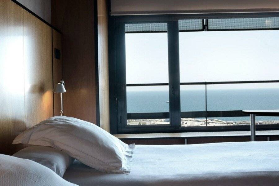 Barcelona Princess hotel bedroom,ocean view