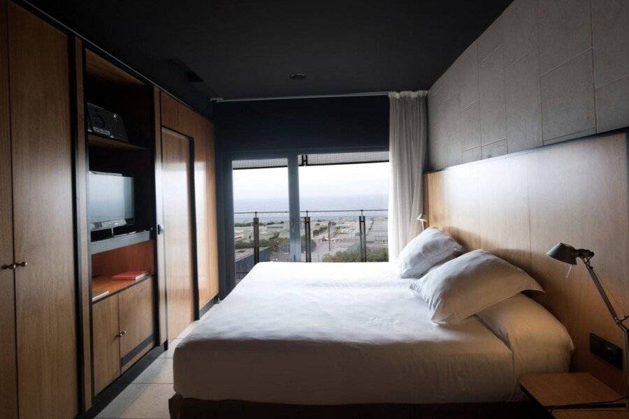 Barcelona Princess hotel bedroom,ocean view