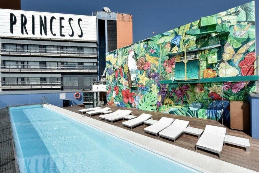 Barcelona Princess facade,outdoor pool