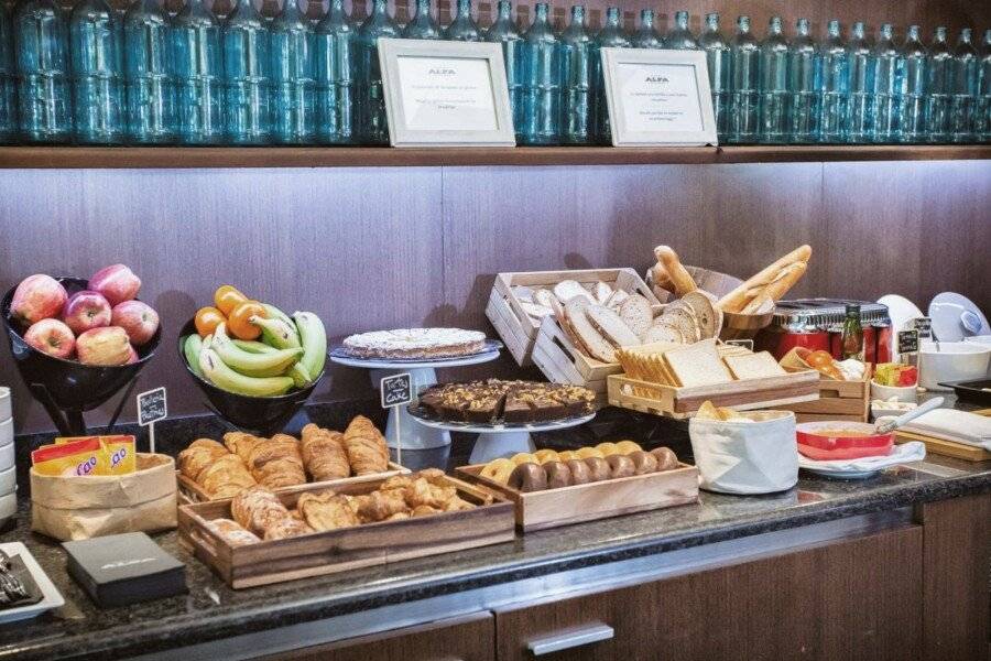 Best Western Plus Hotel Alfa Aeropuerto breakfast