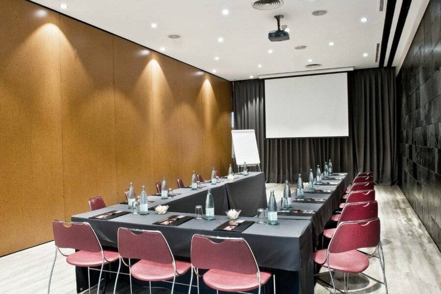 Best Western Plus Hotel Alfa Aeropuerto conference room,meeting room