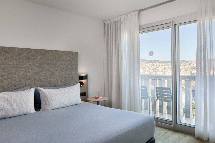 INNSiDE by Meliá Barcelona Apolo hotel bedroom,ocean view