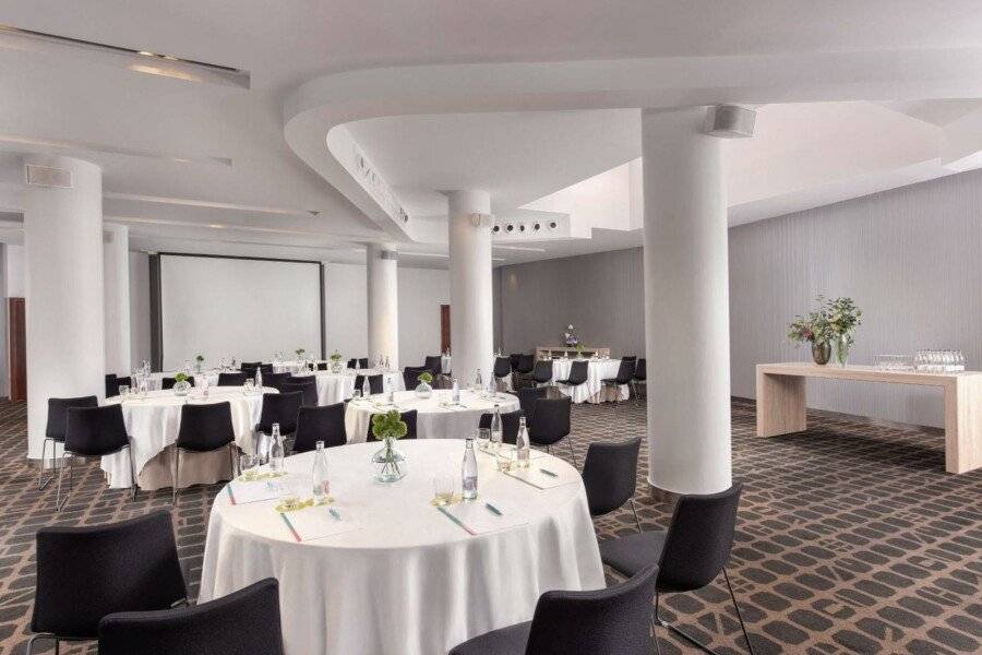 Le Meridien Barcelona conference room,meeting room