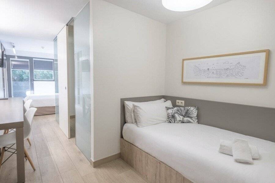 Aparthotel Bcn Montjuic hotel bedroom