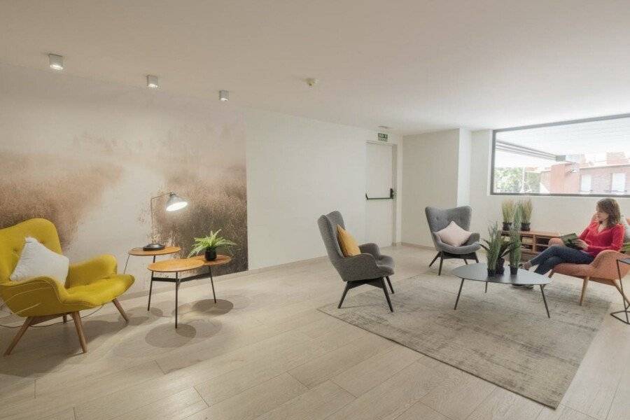 Aparthotel Bcn Montjuic 