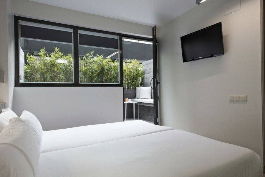 Aparthotel Bcn Montjuic hotel bedroom