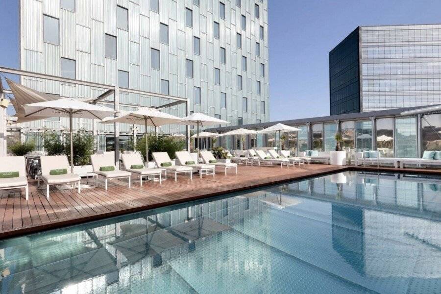 Melia Barcelona Sky 4* Sup rooftop pool, outdoor pool, hotel facade