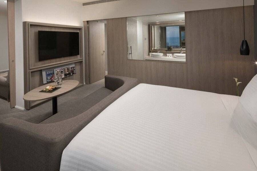 Melia Barcelona Sky 4* Sup hotel bedroom