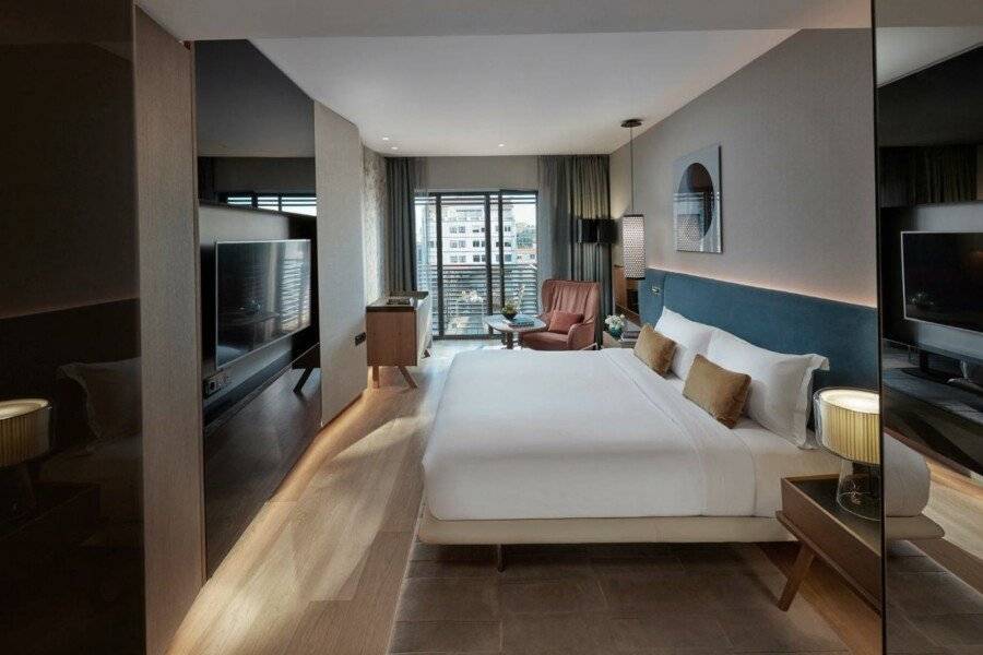 Mandarin Oriental, Barcelona hotel bedroom