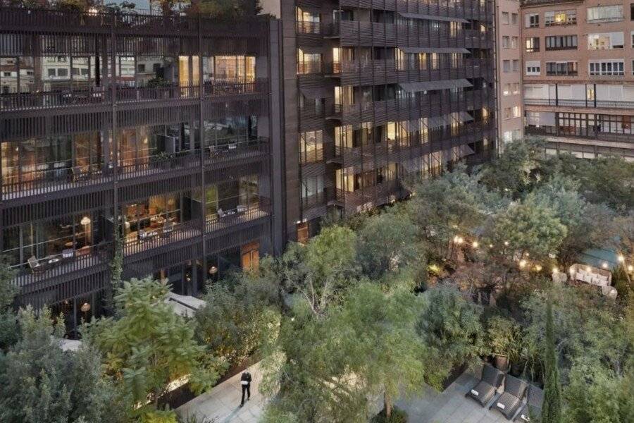 Mandarin Oriental, Barcelona facade,garden