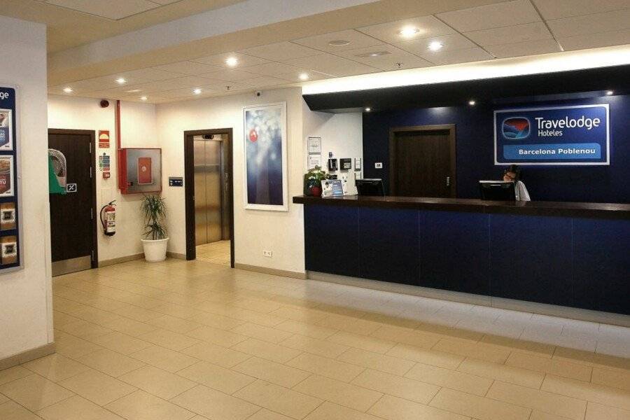 Travelodge Poblenou lobby,front desk,