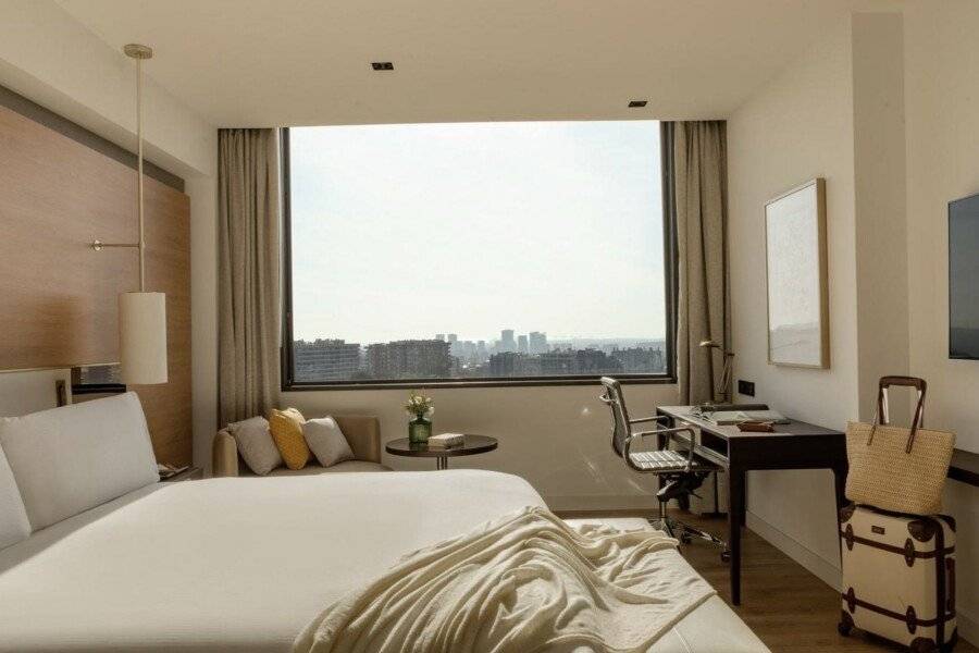 Torre Melina, a Gran Meliá Hotel hotel bedroom